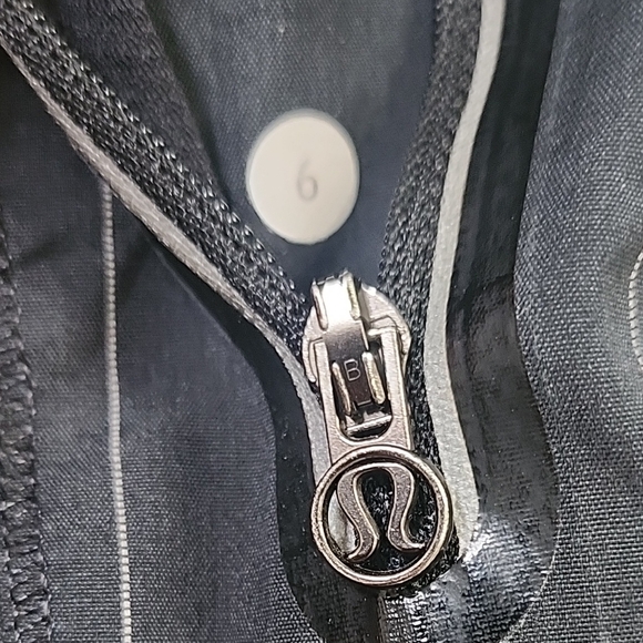 lululemon athletica Black Utility Jacket - Picture 2 of 9